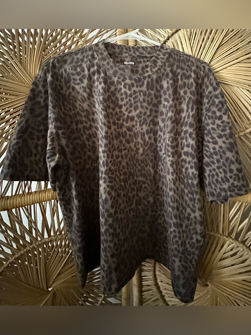Hollister Unisex Brown Leopard Print Boxy Print Crop Tee 🐆